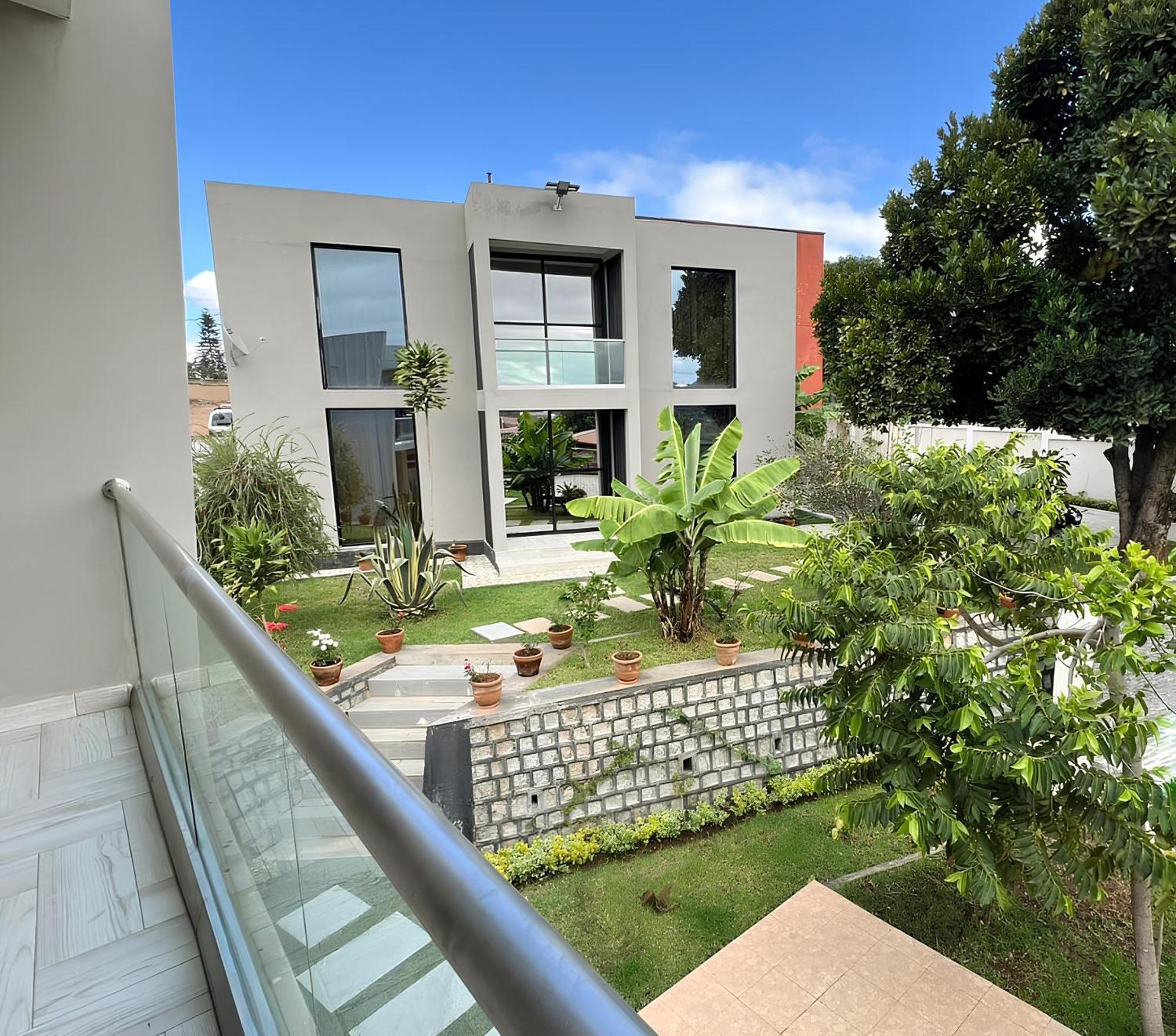 Guest House Nohfy Antananarivo Ngoại thất bức ảnh